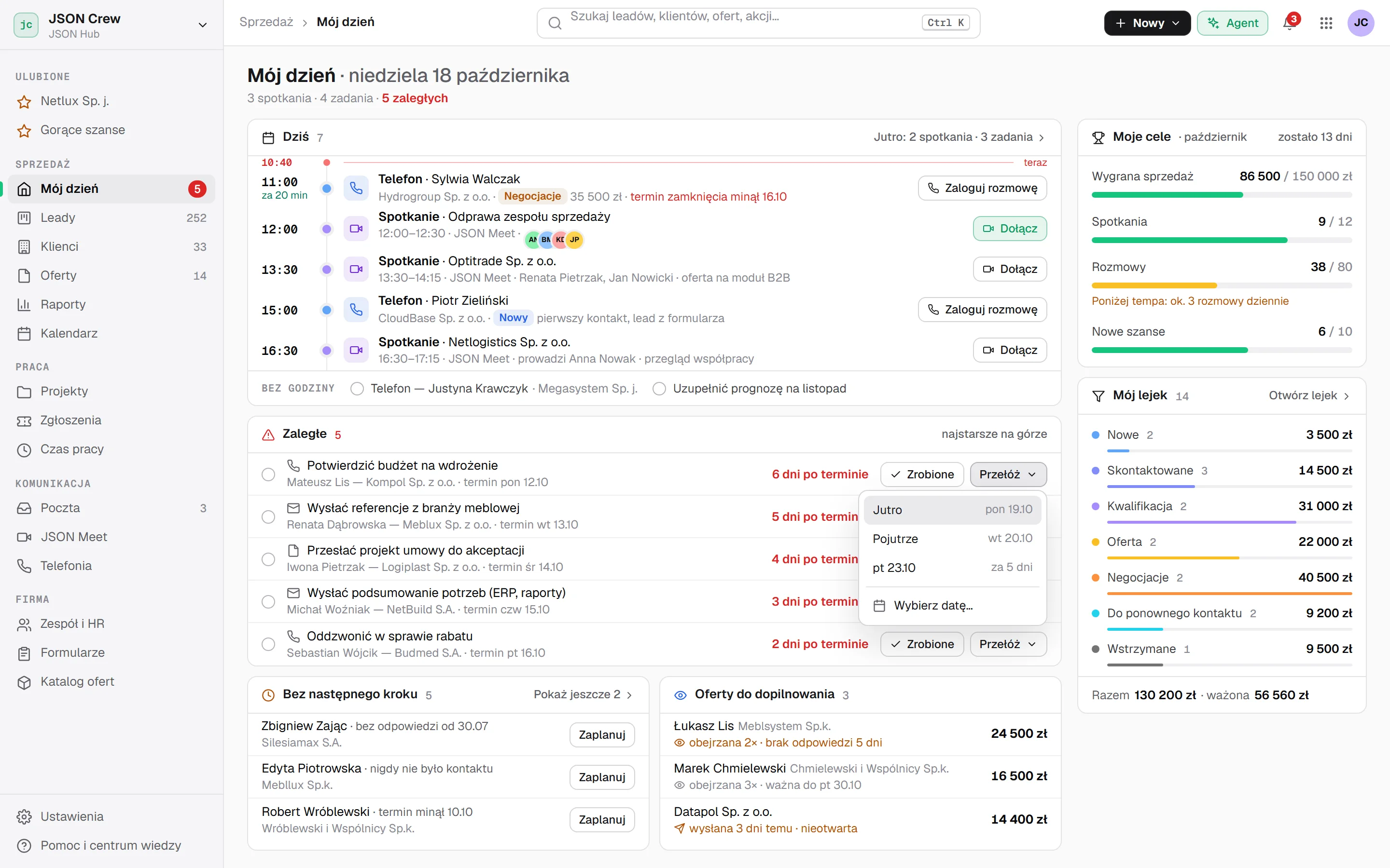 Ekran Mój dzień w JSON Hub: plan dnia z telefonami i spotkaniami JSON Meet z przyciskiem Dołącz, zaległe zadania z menu Przełóż, oferty do dopilnowania z informacją „obejrzana 2×, brak odpowiedzi 5 dni”, cele na październik i mini-lejek z kwotami.